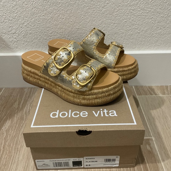 Dolce Vita Wanika Platinum Crackled Leather Sandals 8.5 - Picture 2 of 5